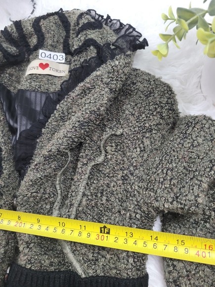[403] Love Token Green Ruffle Sweater Jacket - Picture 4 of 12